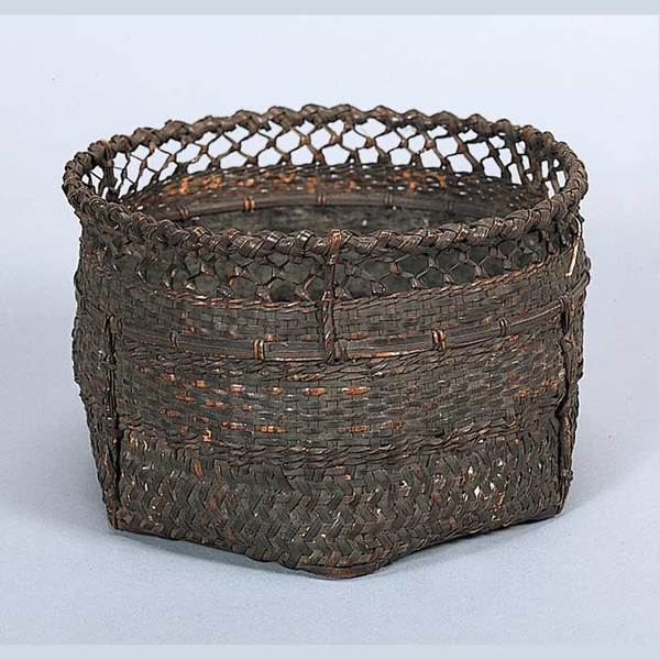 銅製の石炭入れ 石川県立美術館