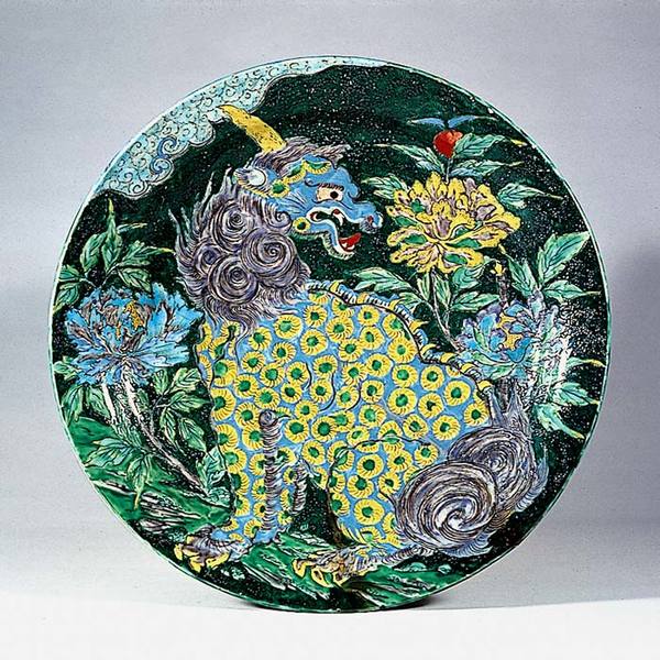 色絵金彩 青玉と唐獅子牡丹図❗️ 哀しく